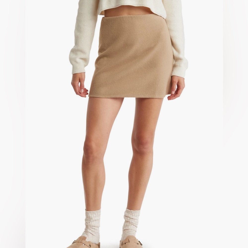 Fluffy mini skirt